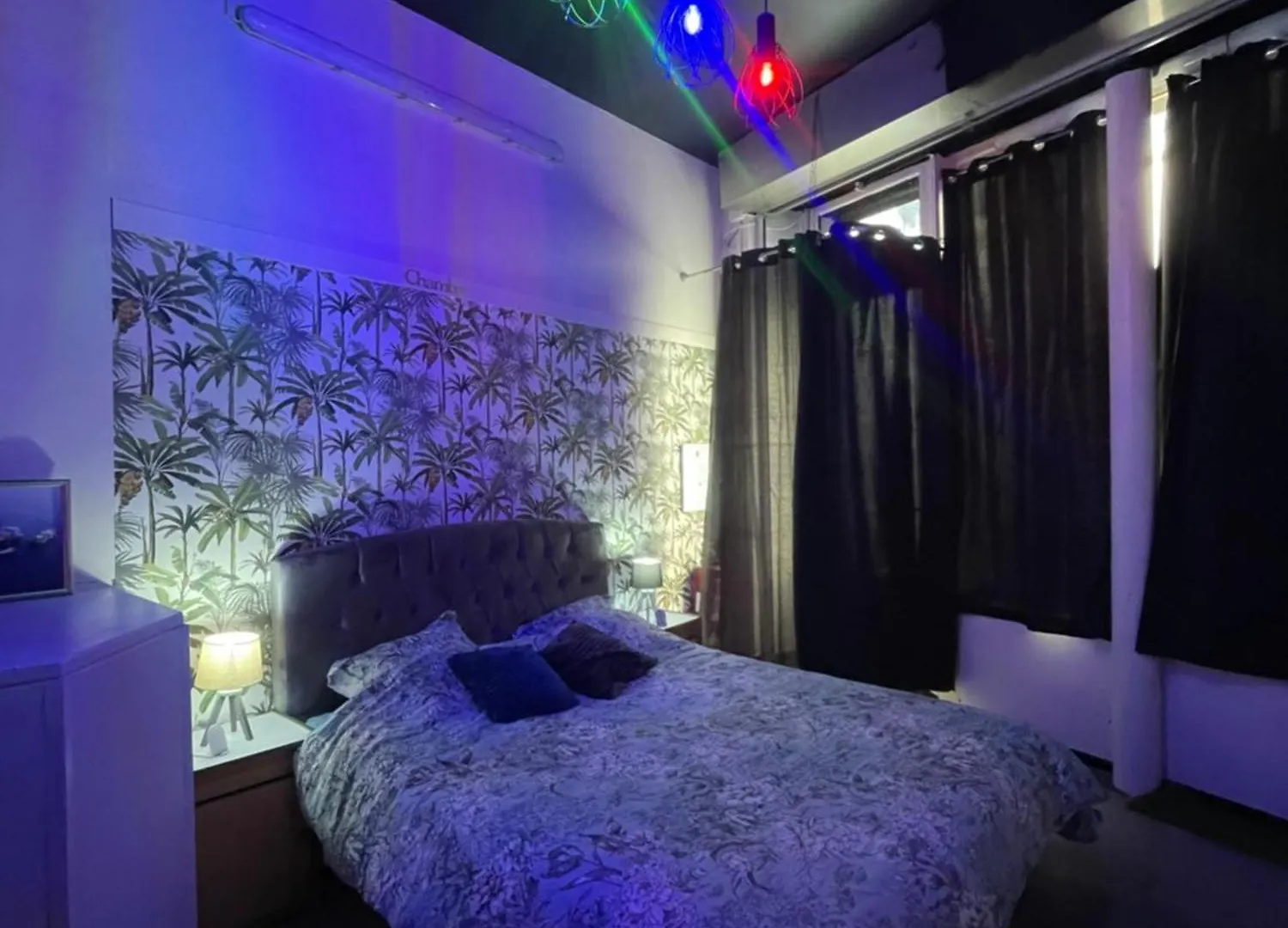 Love Room Paris Apartment